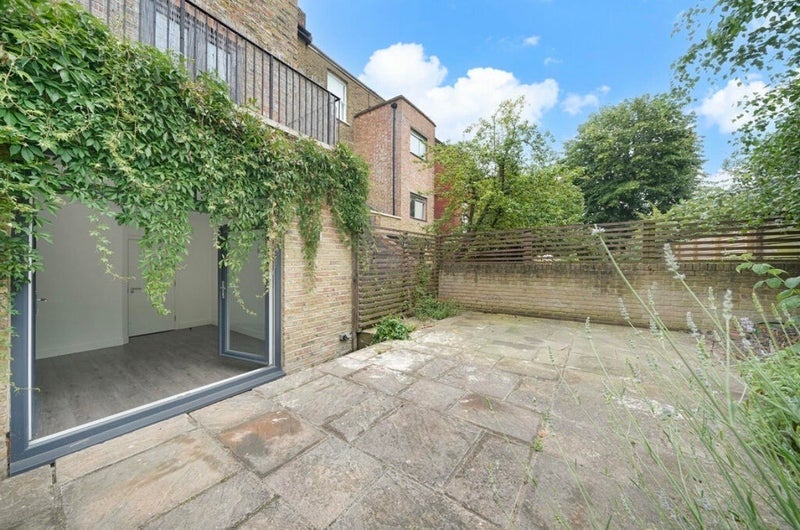 Room Wilberforce Road in Greater London