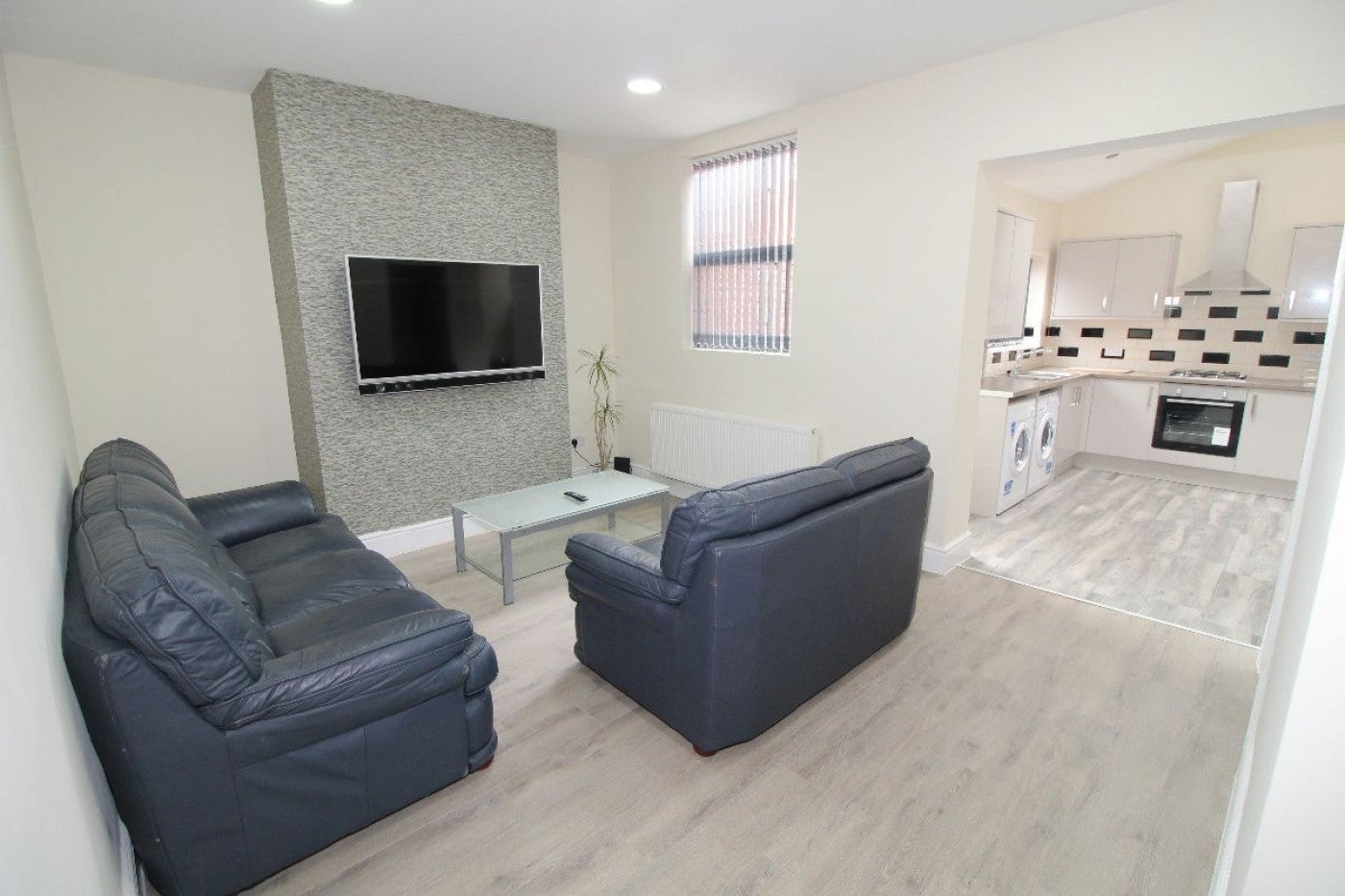 Flat Emmanuel Street in Preston
