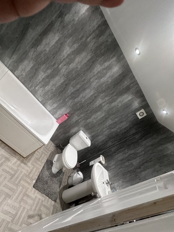 Room Amberton Crescent in Leeds
