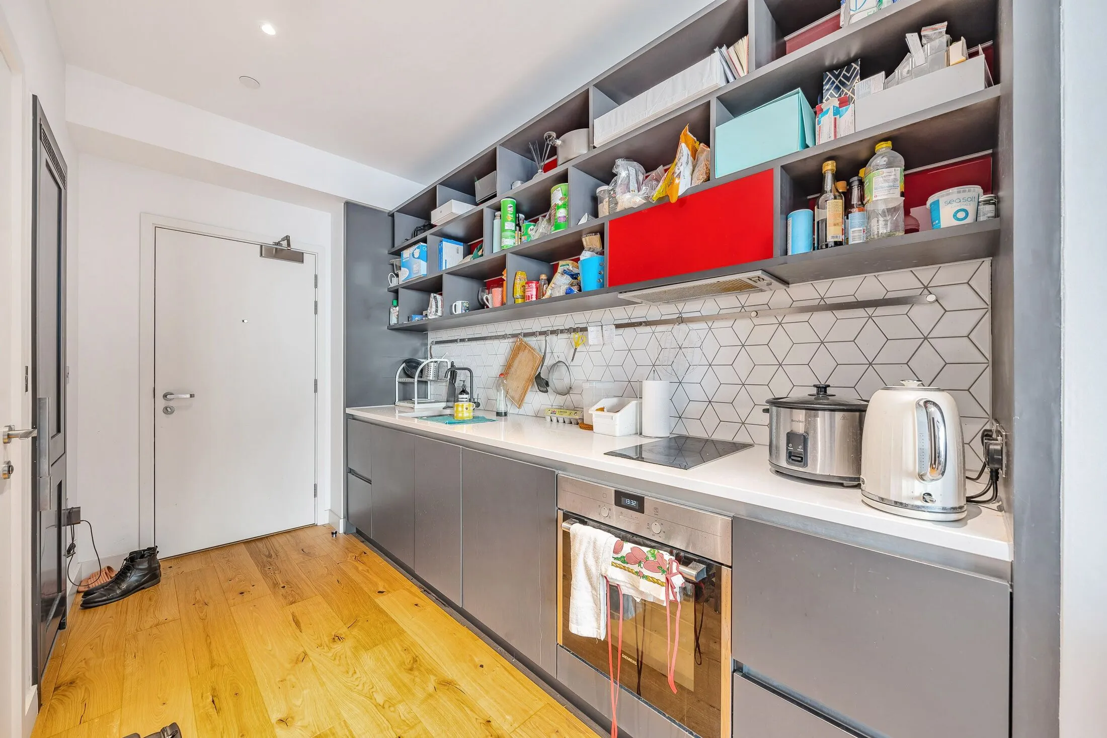 Flat Lyell Street in Greater London