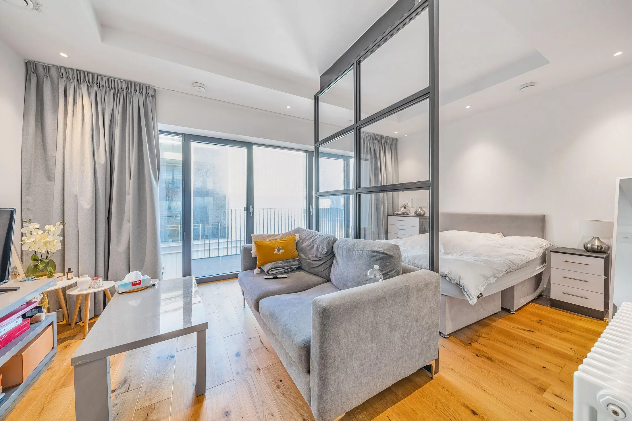 Flat Lyell Street in Greater London