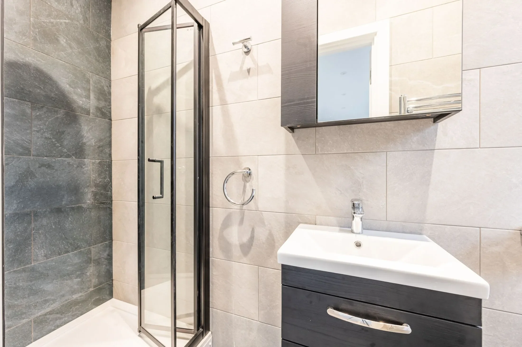 Flat Wilton Road in Greater London