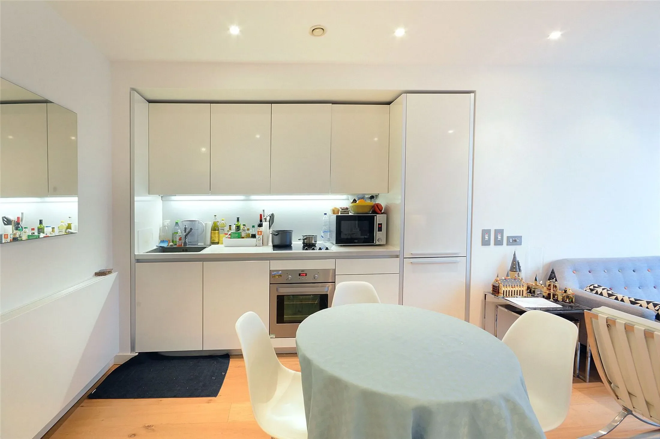 Flat Walworth Road in Greater London