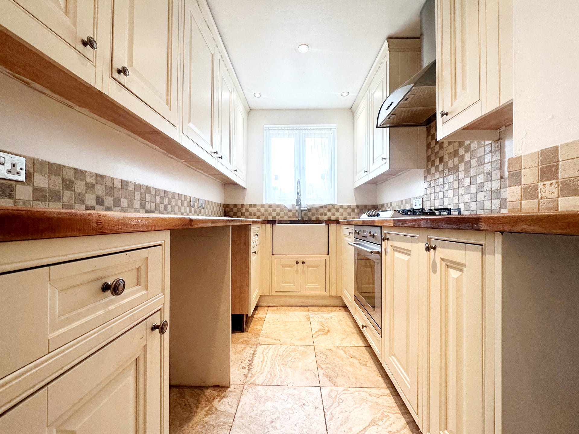 Flat Sevenoaks Way in Greater London