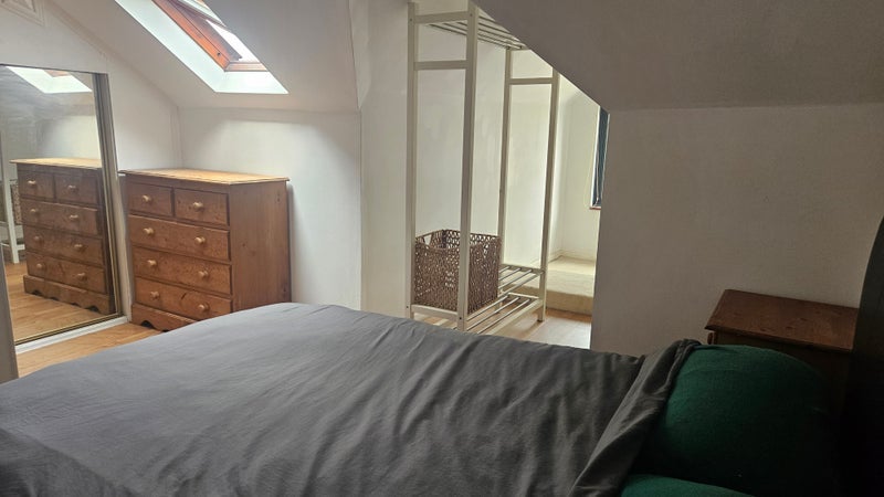 Room Eagle Lane in Greater London