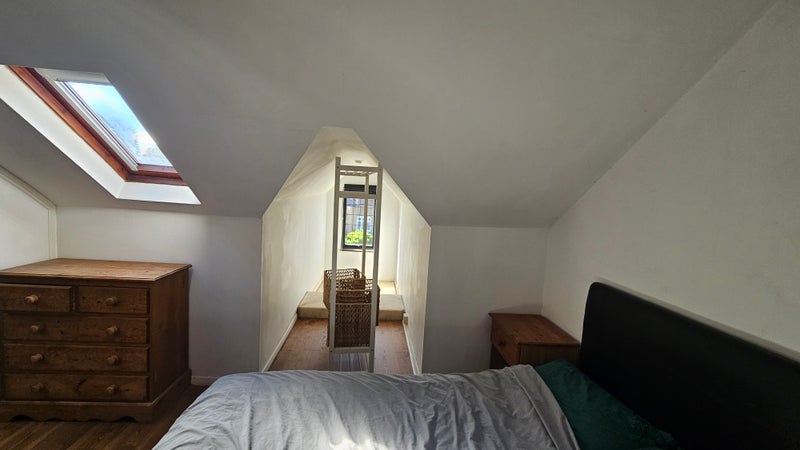 Room Eagle Lane in Greater London