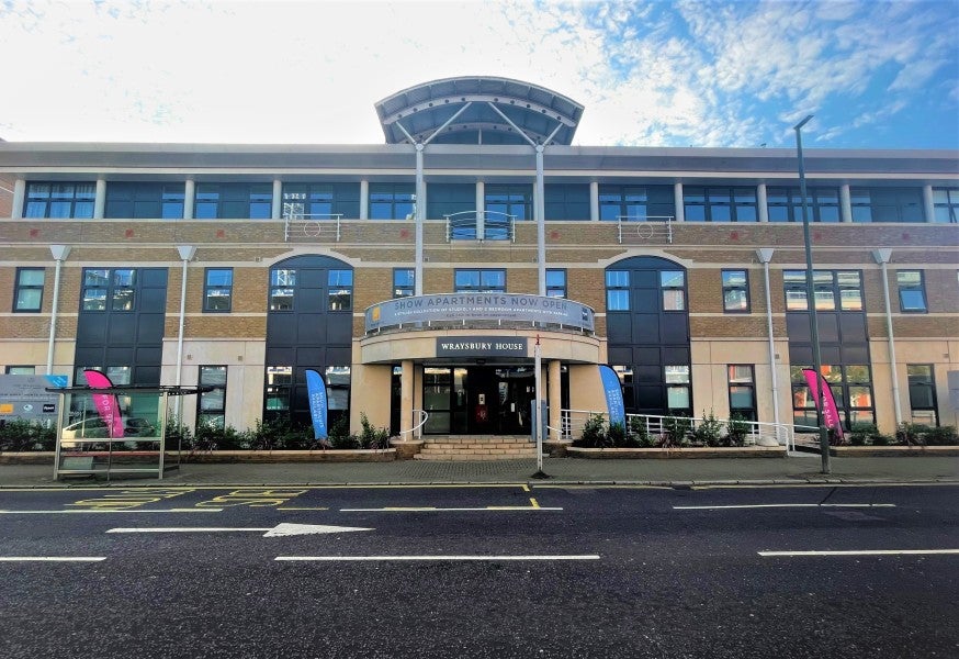 Flat London Road in Borough of Spelthorne