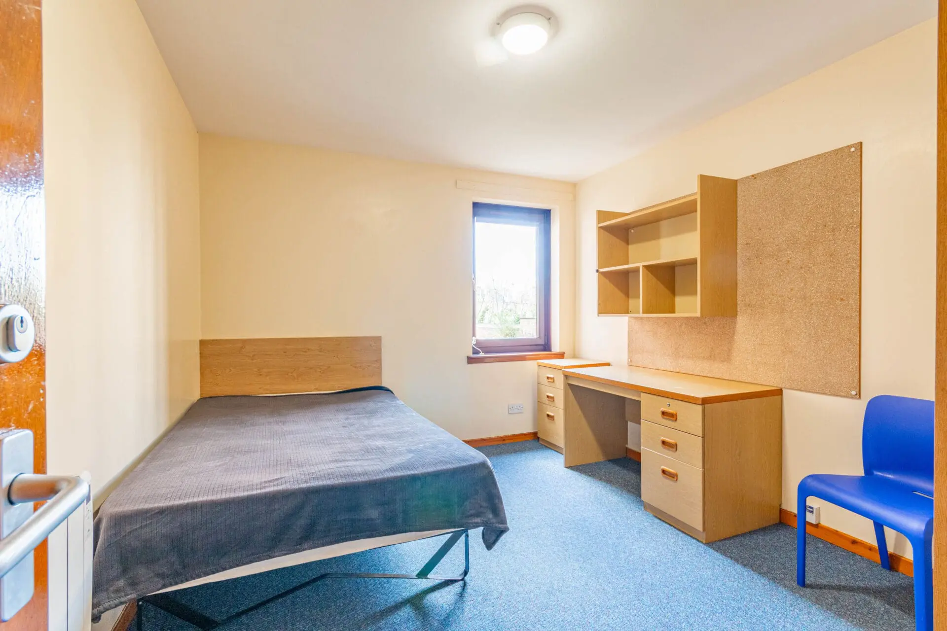 Room West Bryson Road in City of Edinburgh
