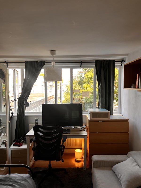 Room Clark Street in Greater London