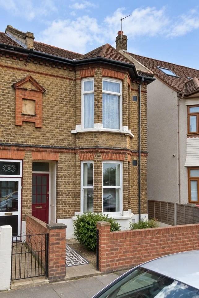 Flat St Antony's Road in Greater London