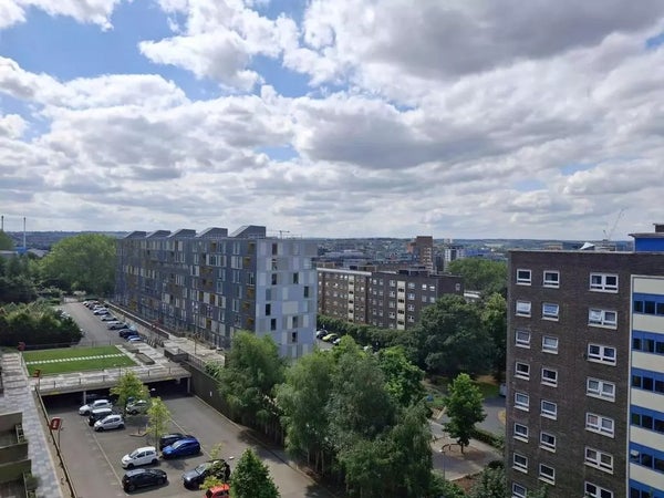 Flat Dolphin Street in Leeds