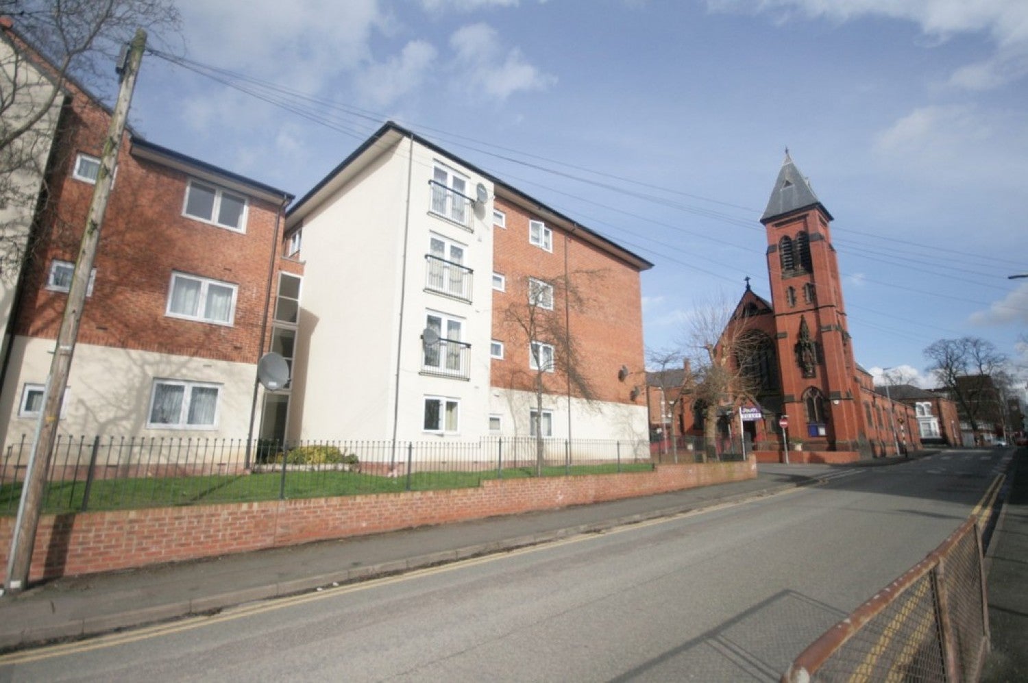 Flat Delamere Street in Crewe