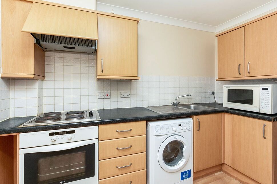 Flat Solbys Road in Basingstoke and Deane