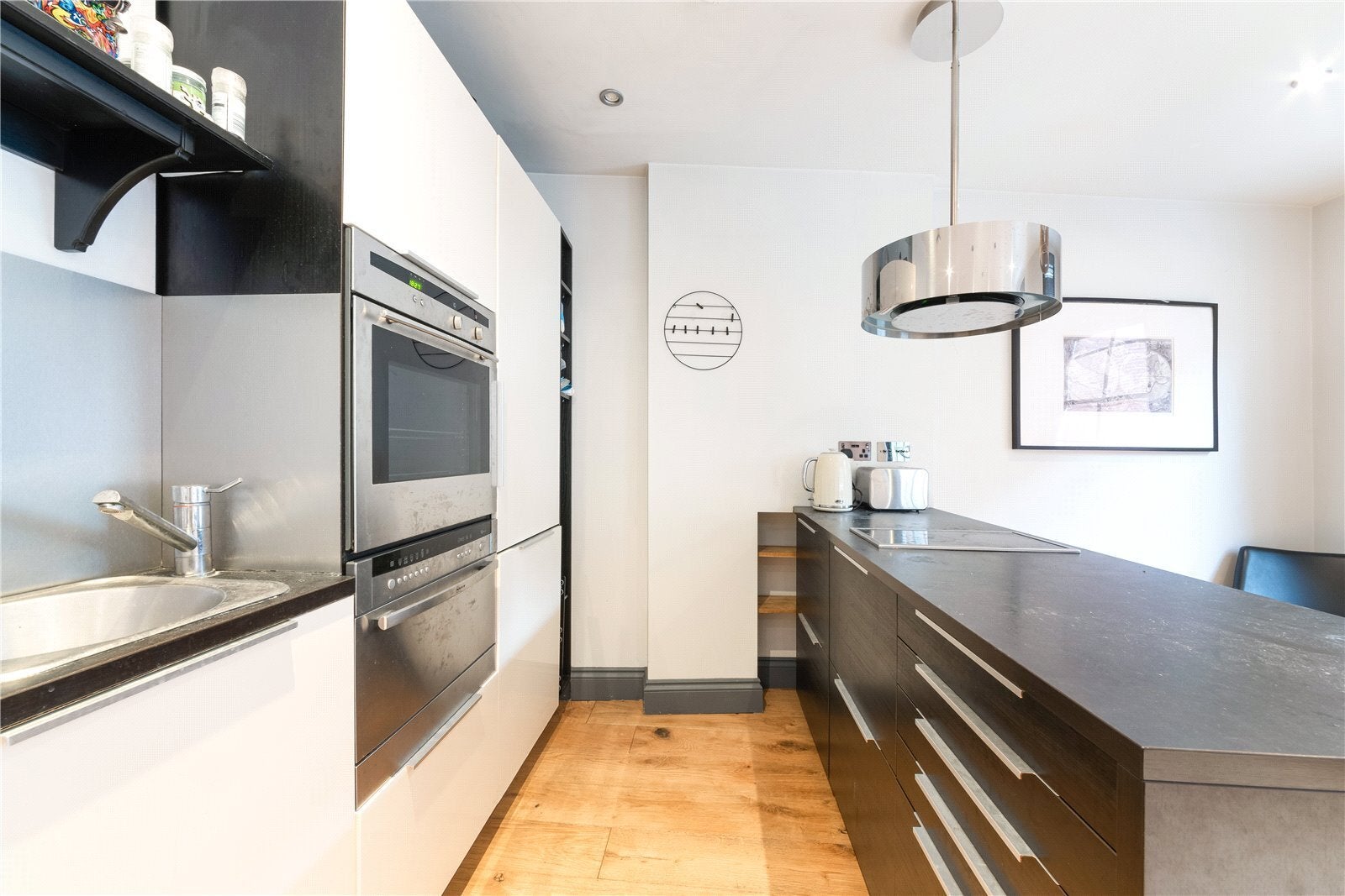Flat Martlett Court in City of Westminster