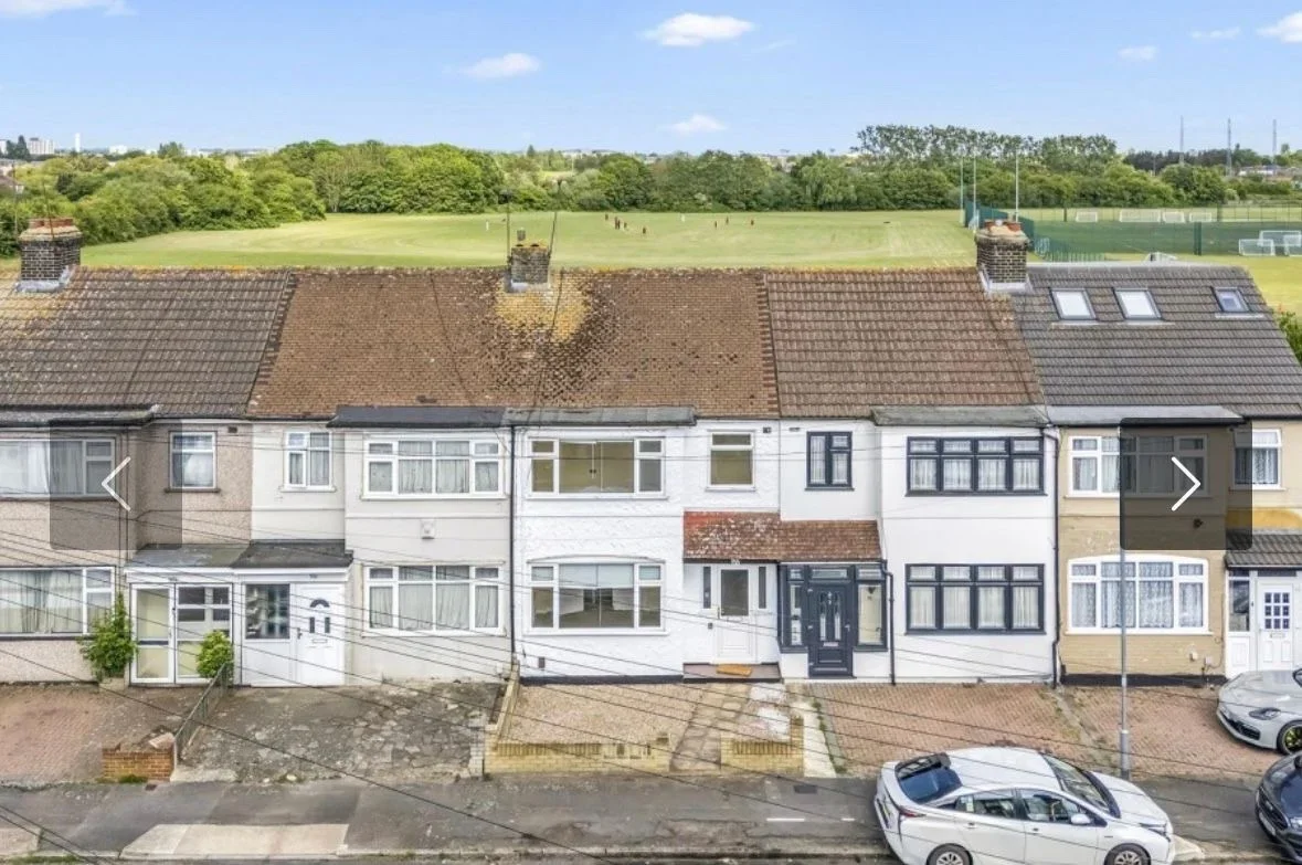 House Temple Avenue in Greater London