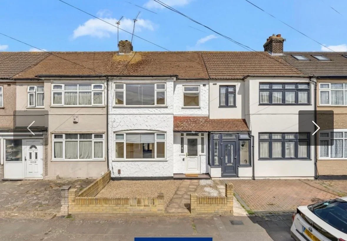 House Temple Avenue in Greater London