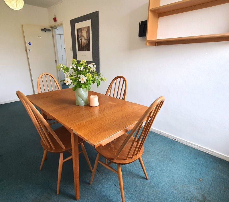 Room Tunworth Crescent in Greater London