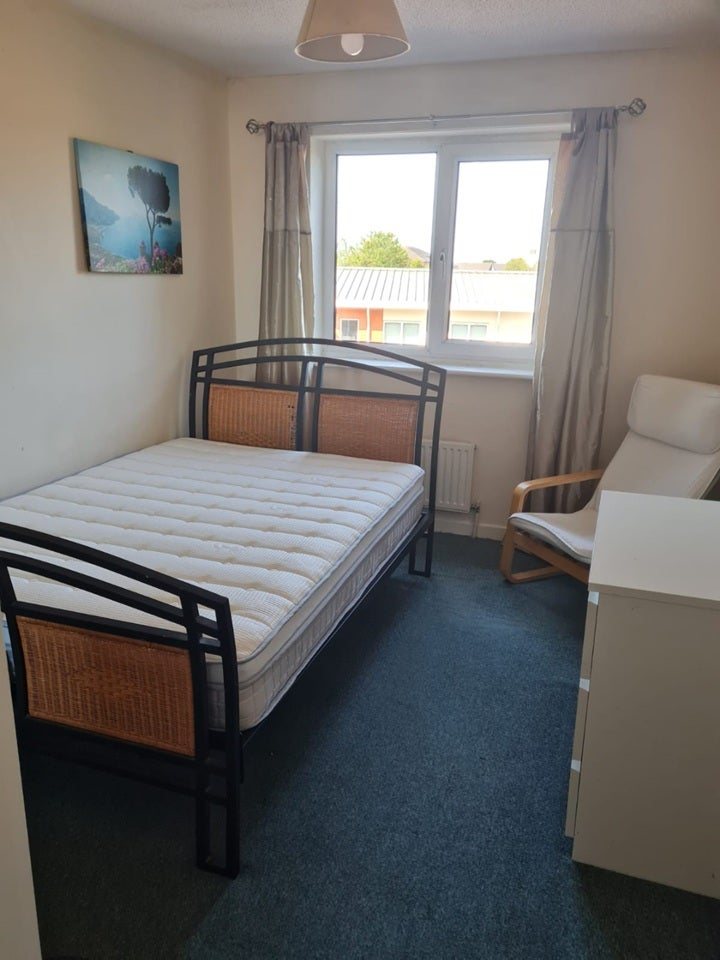 Flat Smedley Lane in Manchester