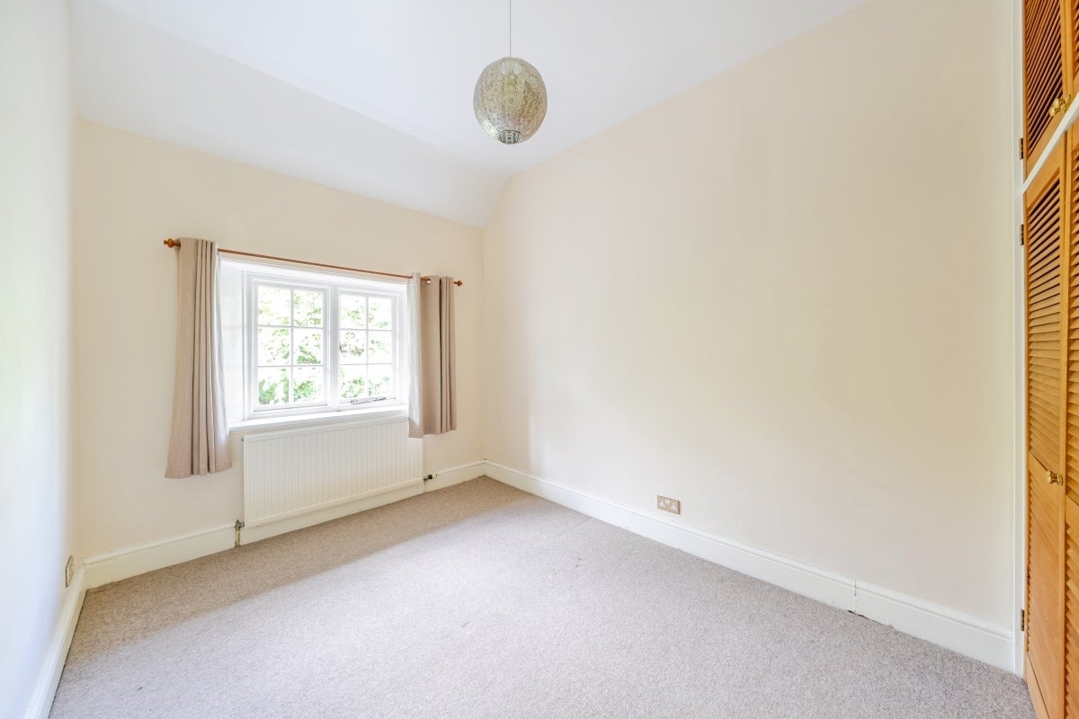 Flat Clarence Road in St Albans