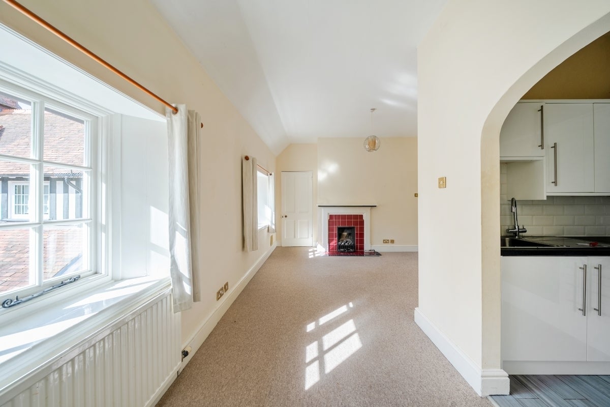 Flat Clarence Road in St Albans