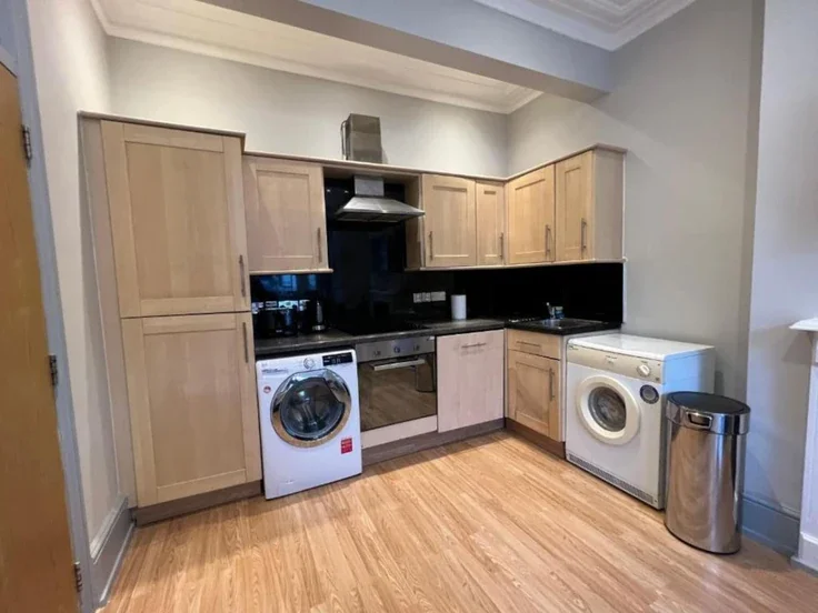 Flat Clyston Street in Greater London
