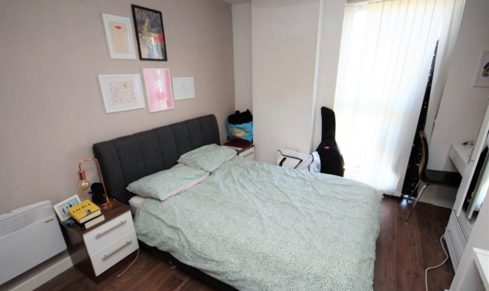 Flat Sillavan Way in Salford