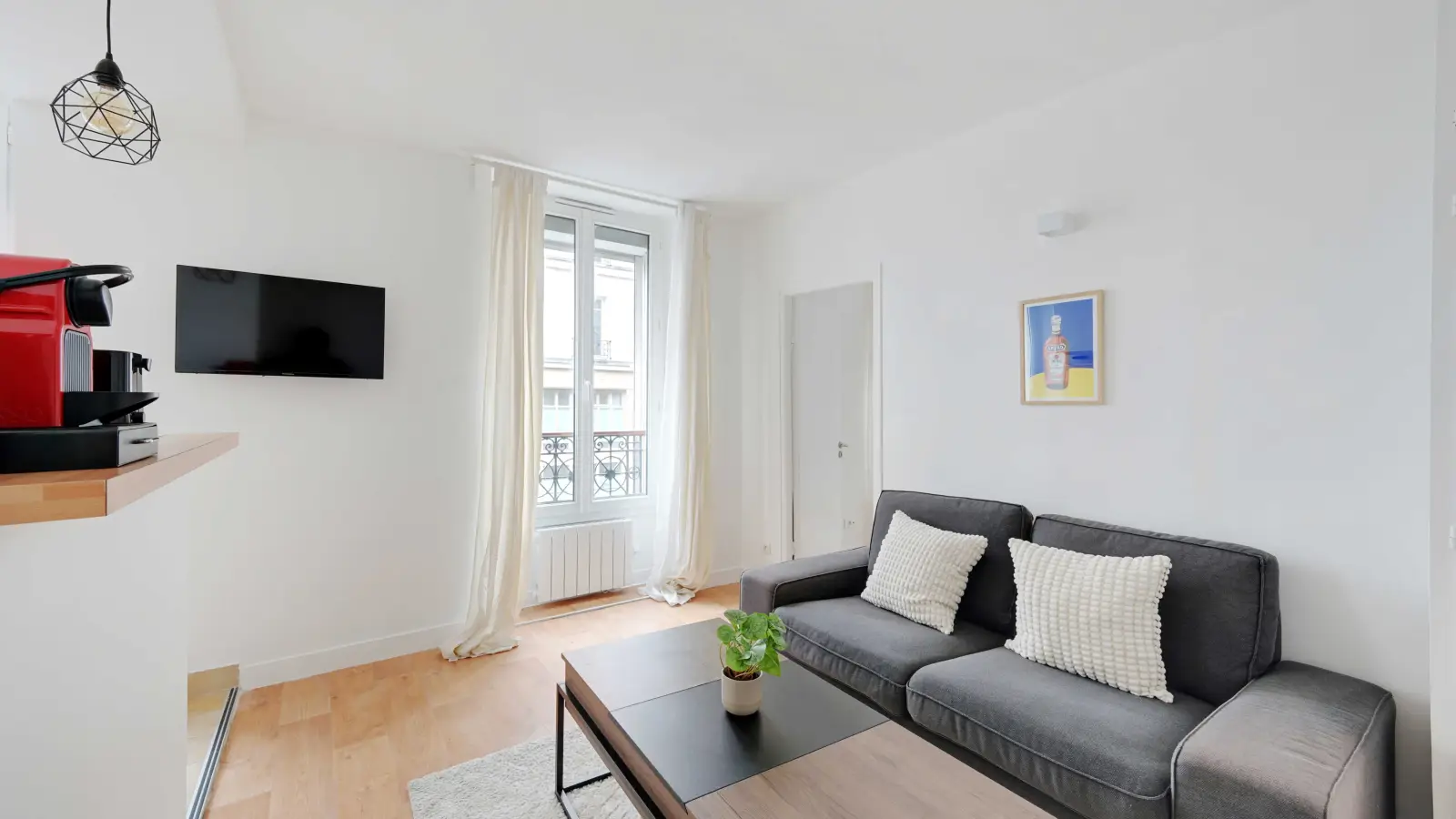 Flat Rue du Faubourg du Temple in Paris