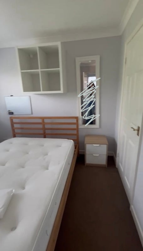 Room Pool Street in Newcastle-under-Lyme