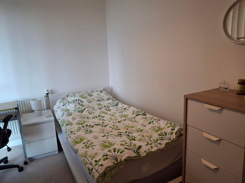 Room Bramwell Way in Greater London