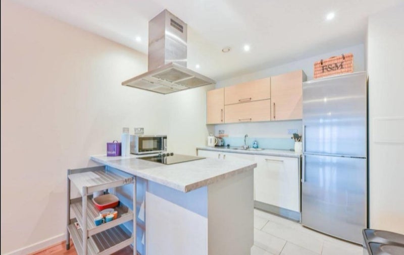 Flat Warton Road in Greater London