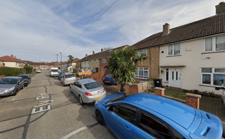 Flat Ely Road in Greater London