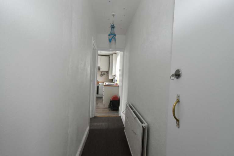 Flat Watford Road in Greater London