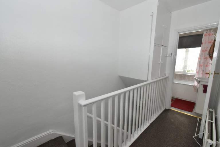 Flat Watford Road in Greater London
