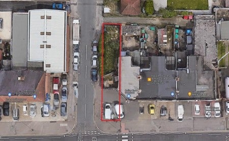 Flat Collier Row Road in Greater London