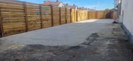 Flat Collier Row Road in Greater London