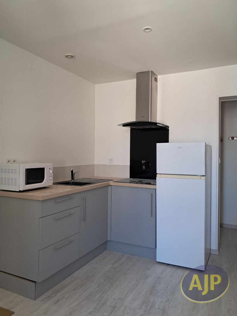Appartement D 25 à Charras