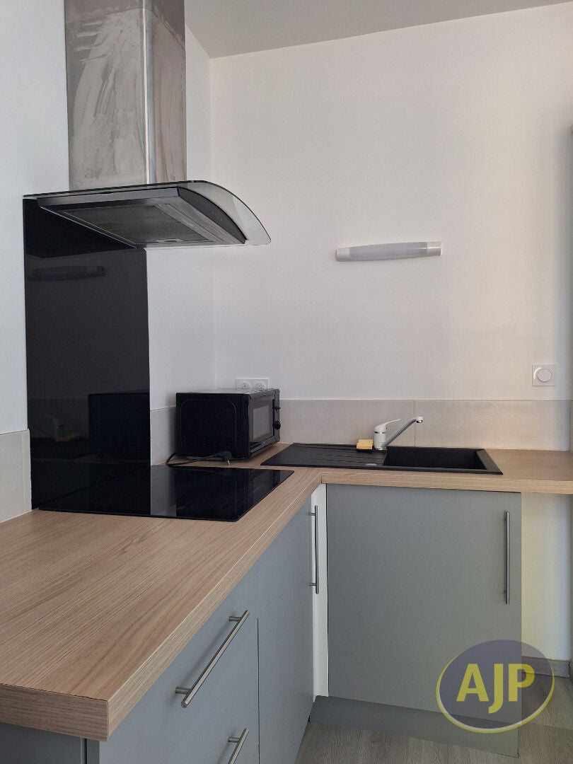 Appartement D 25 à Charras