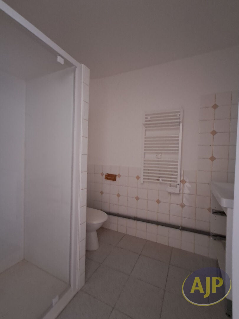Appartement D 25 à Charras