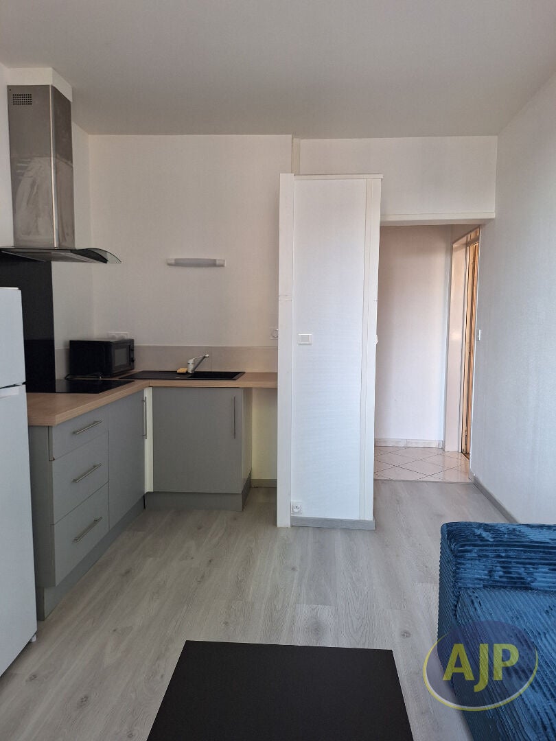 Appartement D 25 à Charras