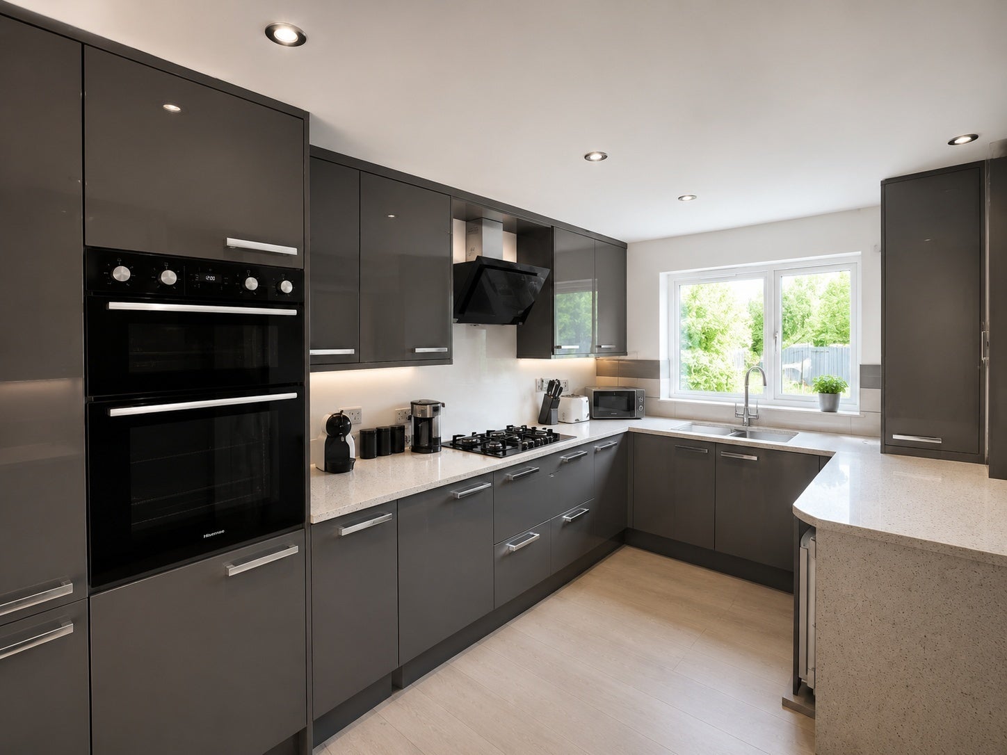 Flat Hampden Way in High Wycombe Community Board