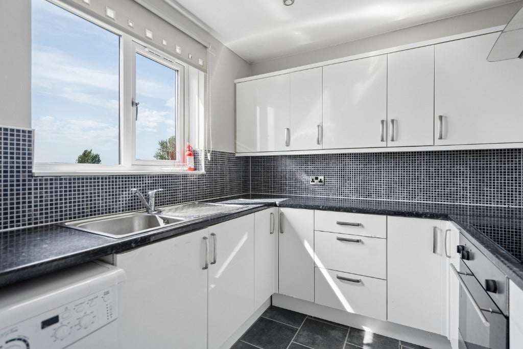 Flat Sandbank Drive in Glasgow