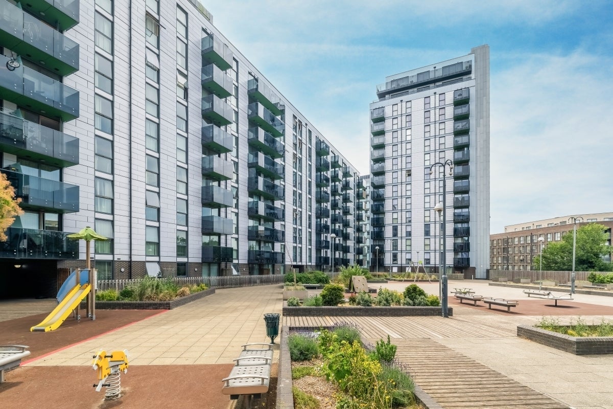 Flat Jerrard Street in Greater London