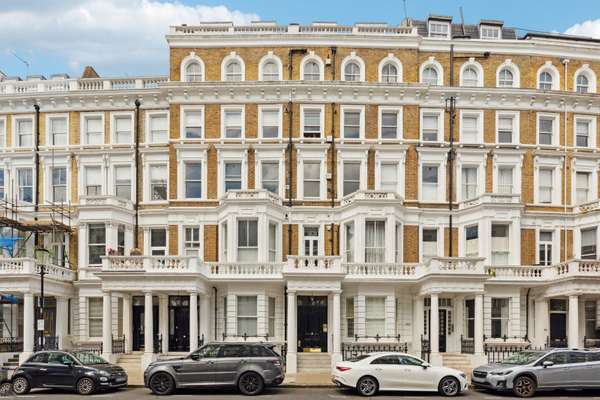 Flat Lexham Gardens in Greater London