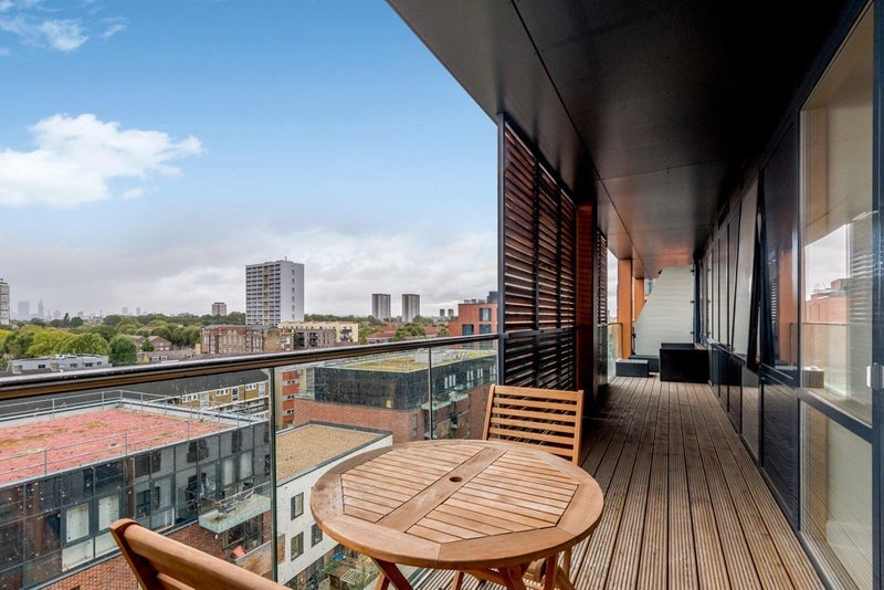 Flat Barry Blandford Way in Greater London