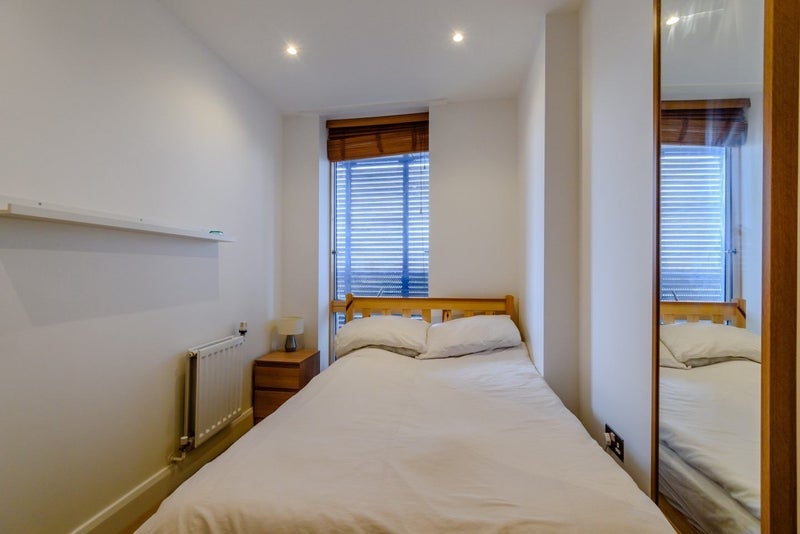 Flat Barry Blandford Way in Greater London