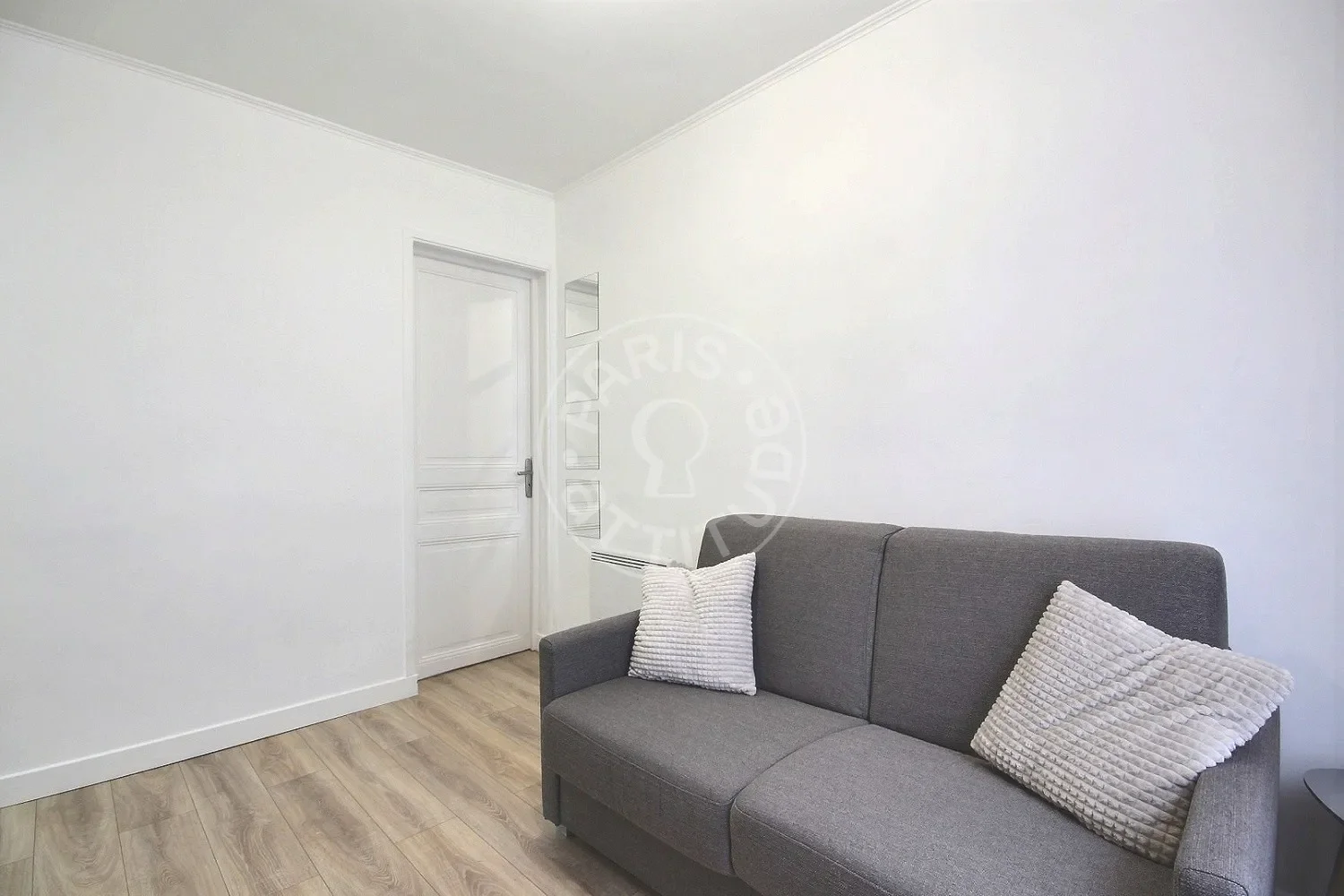 Appartement Rue Léon Frot à Paris