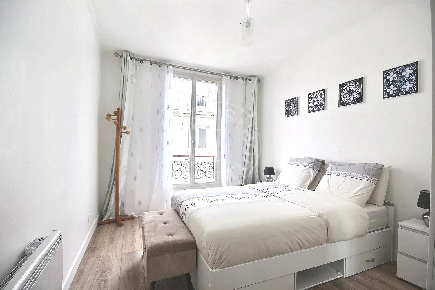 Appartement Rue Léon Frot à Paris