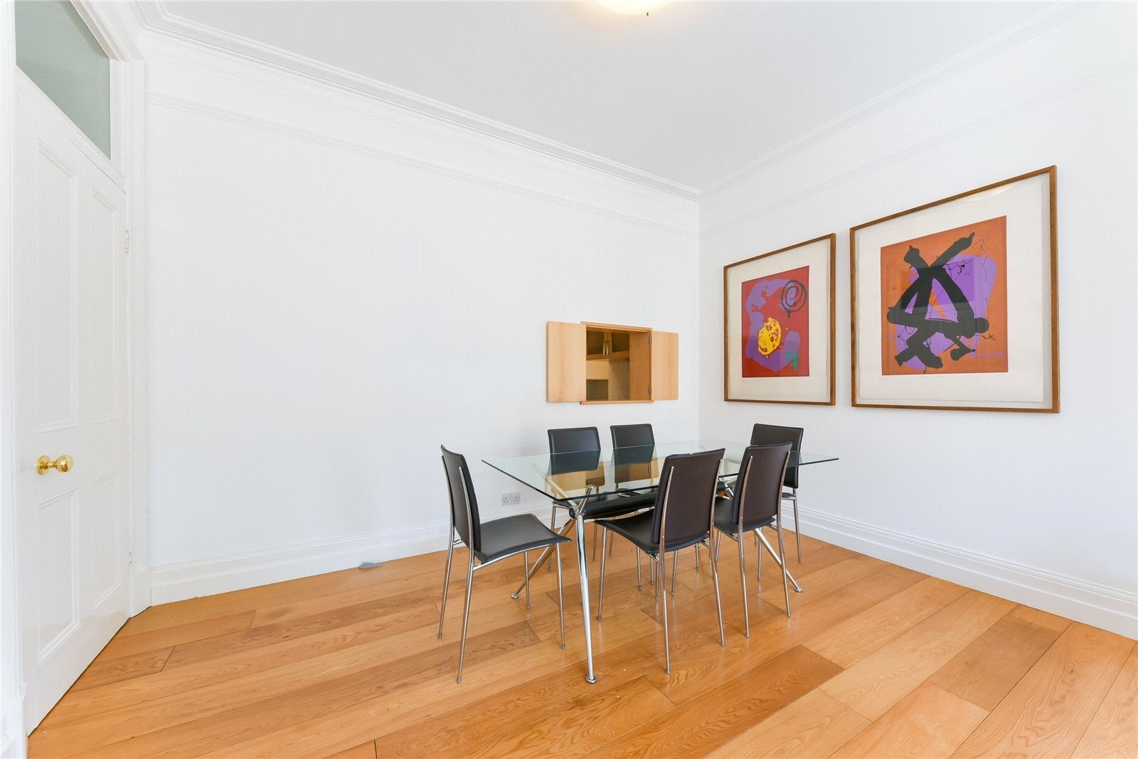 Flat Ridgmount Gardens in Greater London