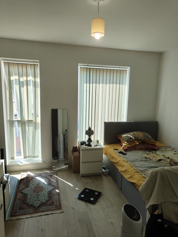 Room Hengrove Way in Bristol