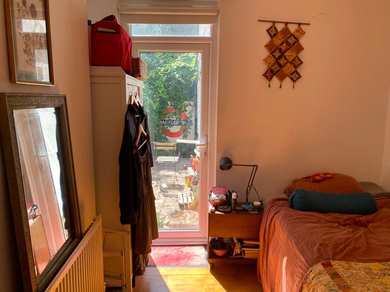 Room Chadwick Road in Greater London